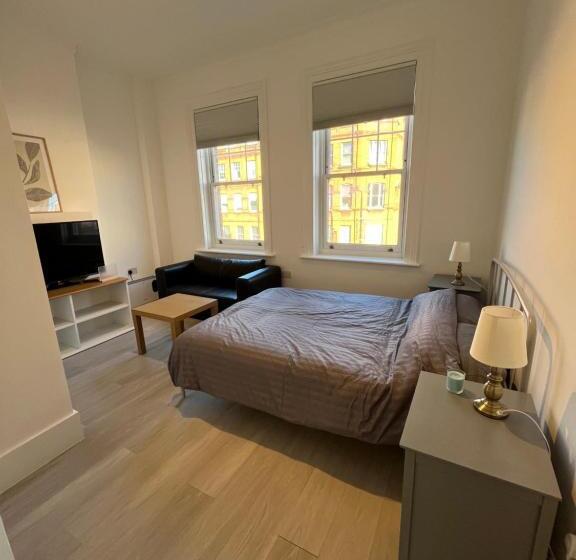 تختخواب و صبحانه Camden Bnb
