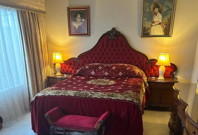 Bed and Breakfast Moulin Rouge Overnight Accomodation