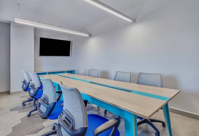 ホテル One Morelia Acueducto