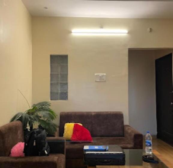 酒店 Radhika Place And City Palace, Parbhani