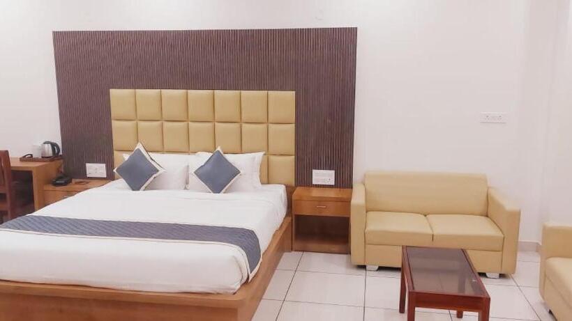 هتل Travelmore Rc Comforts