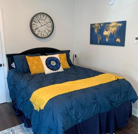 بنسيون Beautiful Private Suite In Upscale Neighborhood. Down The Road From Nature Park And Restaurants Etc