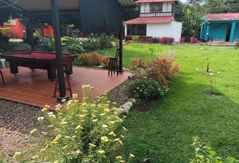 پانسیون Hospedaje Familar Campestre Villa Alondra