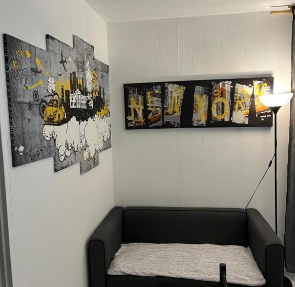 پانسیون Casanova Home