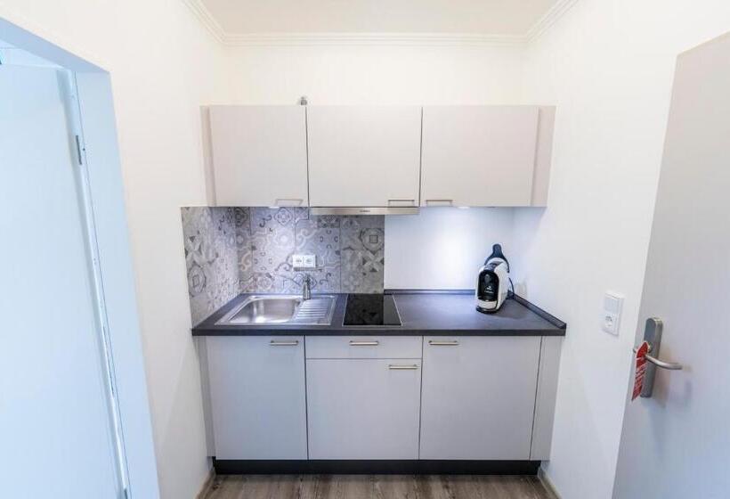 פנסיון Hökis Zimmervermietung 8 Mit Küchenzeile