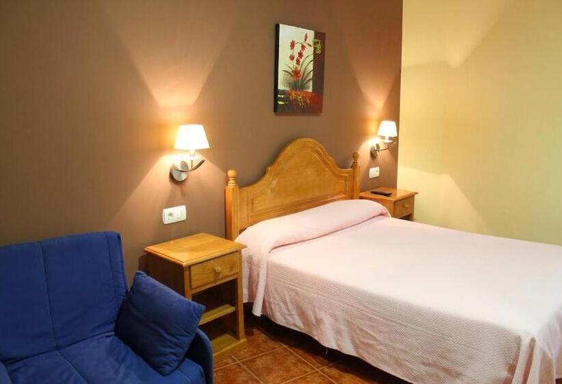 Пансион Hostal Restaurante Nuria
