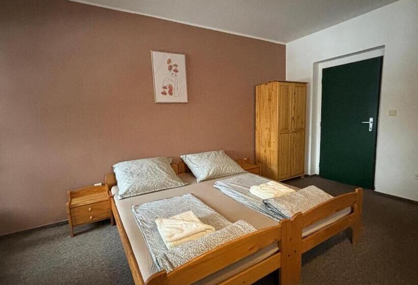 پانسیون Penzion Verde Rosa