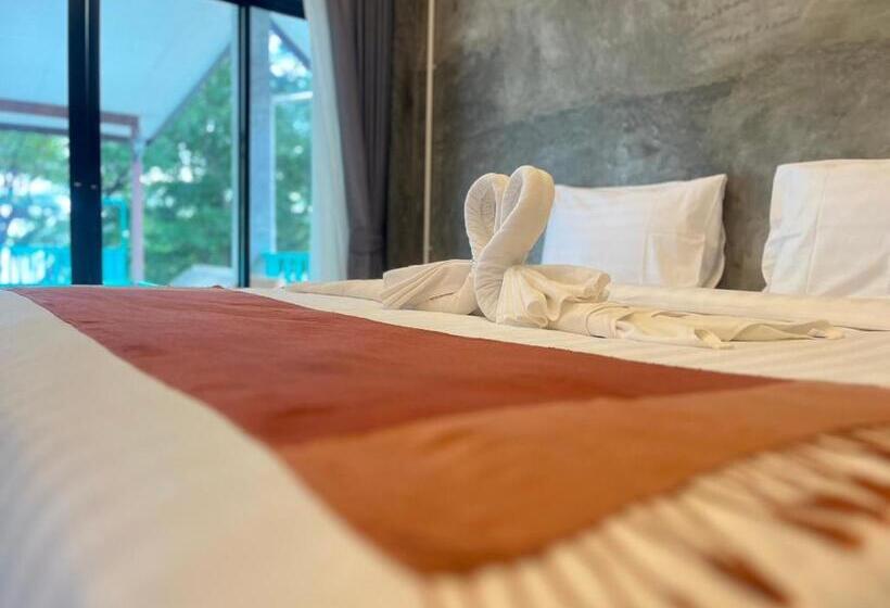 פנסיון Seaview Hopper Phuket House