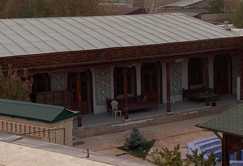Sardorbek Hostel