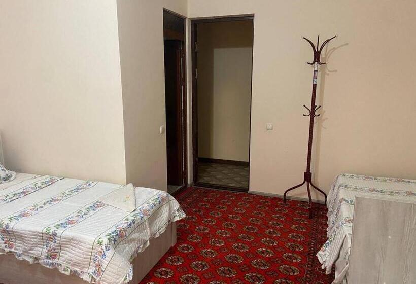 Sardorbek Hostel