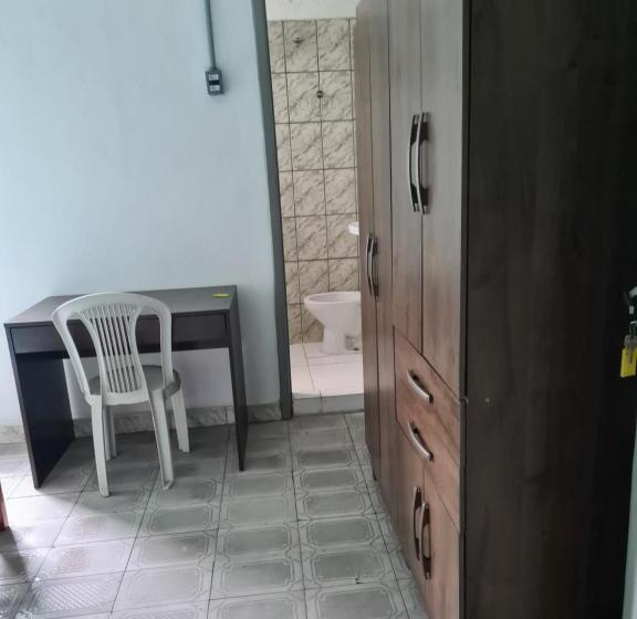 הוסטל Mr Residence