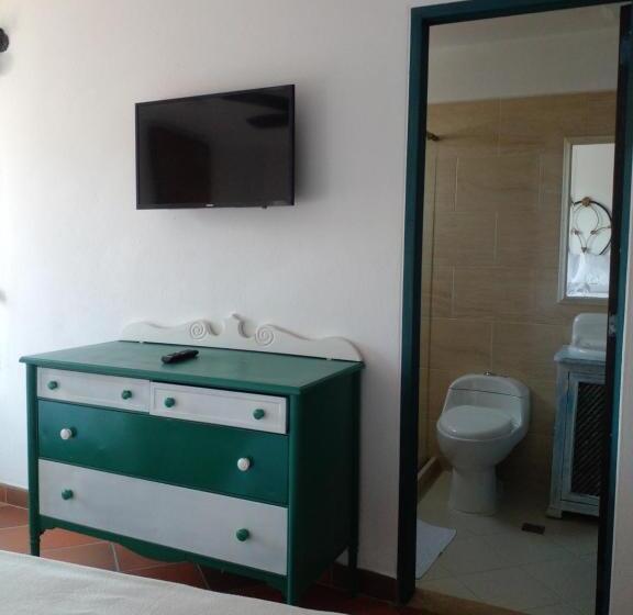 تختخواب و صبحانه Casa Silva   Hotel Cafe