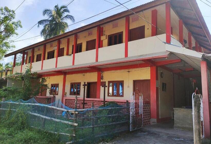 Bed and Breakfast Jayanti Home Stay