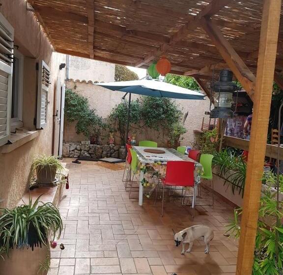 مبيت وإفطار Pitchoun