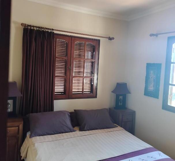مبيت وإفطار Villa Layang Bulan
