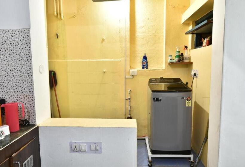 هتل Coral Home Stay