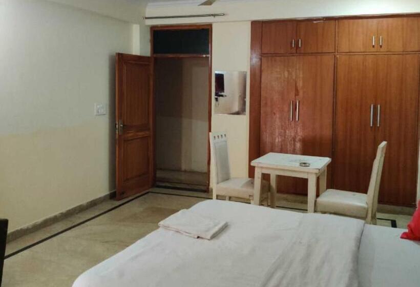 فندق Oyo Raksha Homes