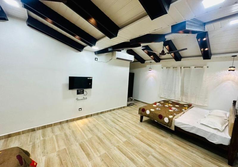 فندق Parshuram Wada Resort