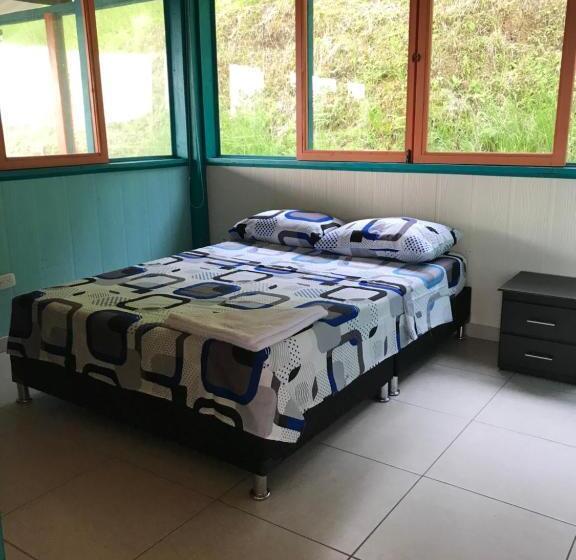 هتل Reserva Natural Finca La Cabaña