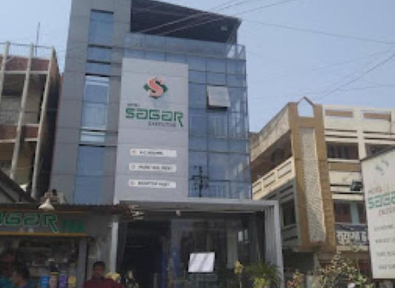 בית מלון כפרי Sagar Executive Beed