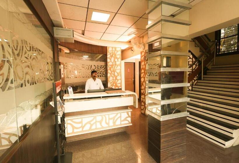 בית מלון כפרי Sharveen Classic Inn