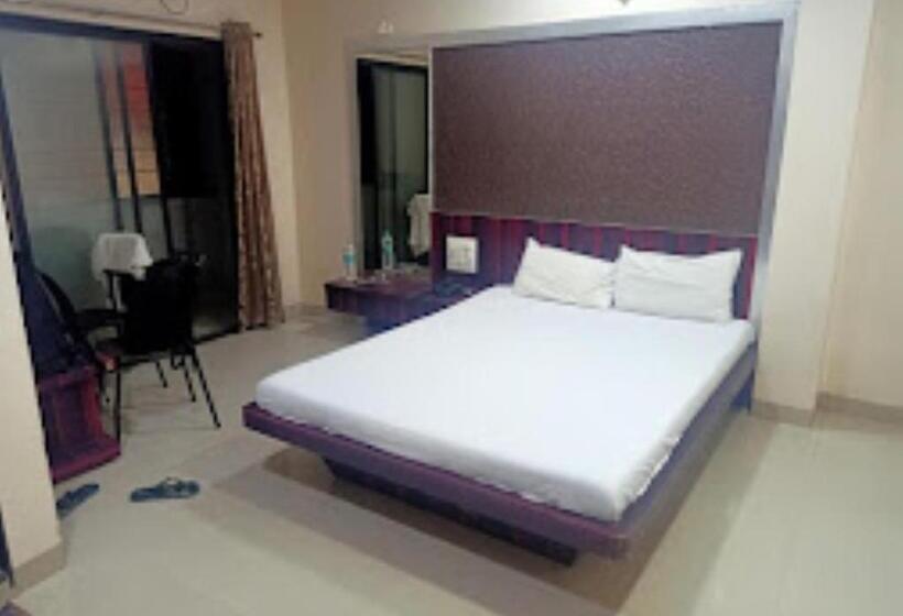 호텔 Yashraj Inn Beed