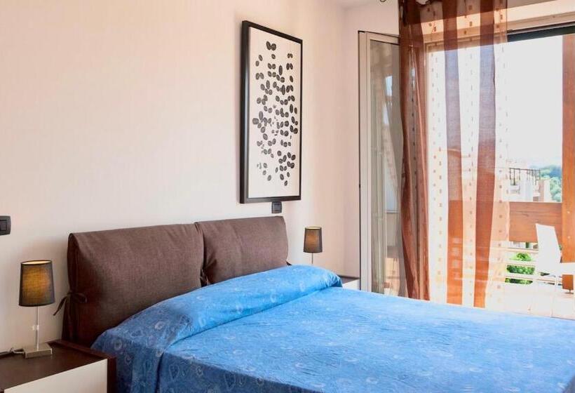 Isa Apartments 4 Beds In Residence With Swimming Pool In San Vincenzo, Just 600 Meters From The Sea