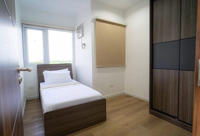 Mangrove Place And Residences By Hiverooms