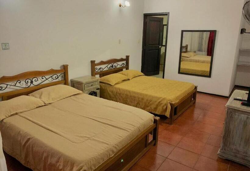 پانسیون De La Torre