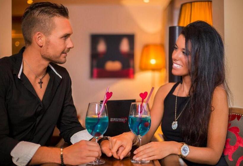 Отель Alpen Herz Romantik & Spa   Adults Only