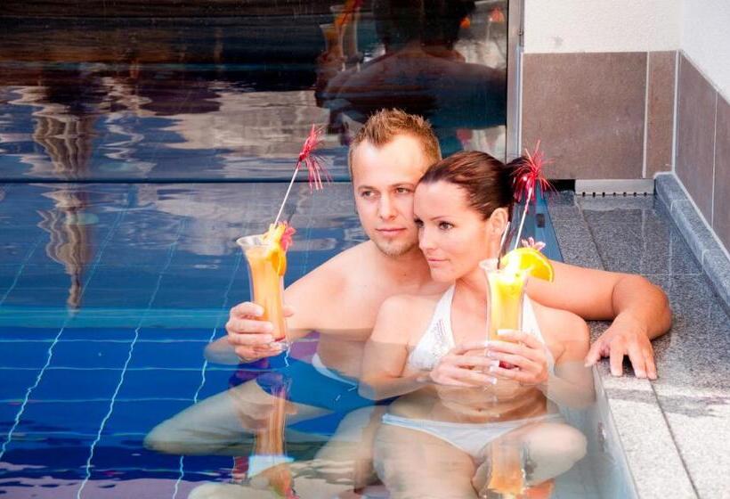 Отель Alpen Herz Romantik & Spa   Adults Only