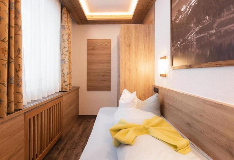 Отель Appartement Platzergasse