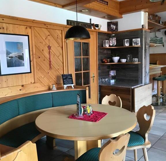 هتل Apparthaus Sonnenberg