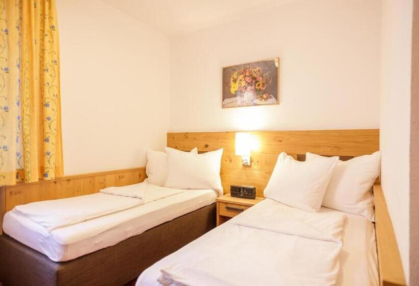 فندق Feriendorf Ponyhof