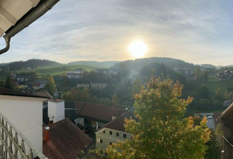 ホテル Gasthof Süss