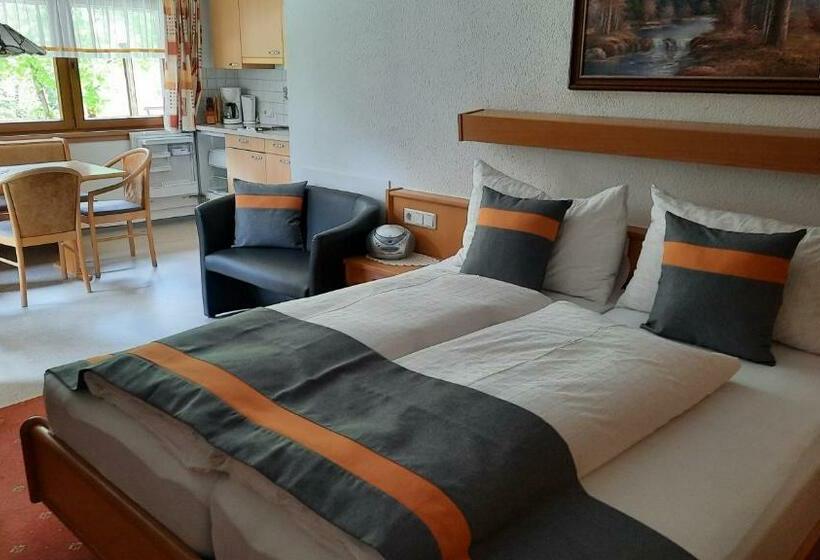 ホテル Gästehaus Almrausch, Ferienanlage Mit Pool