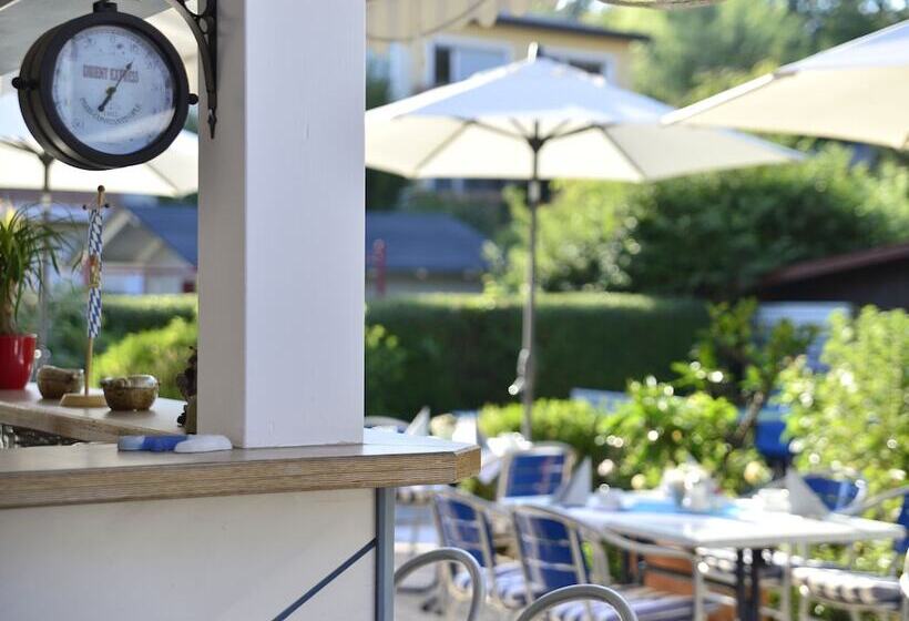 هتل Happy Lake By Thomas Strugger