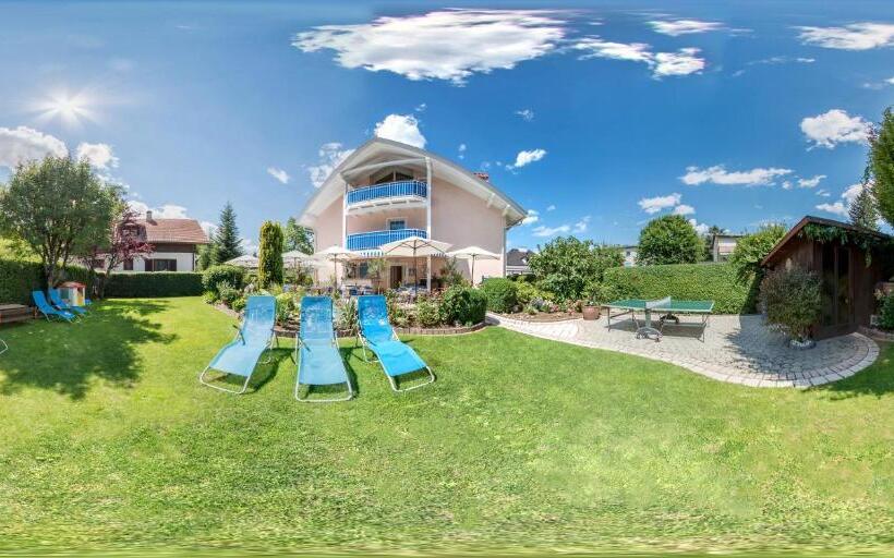 هتل Happy Lake By Thomas Strugger