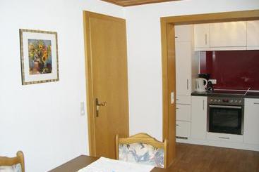 هتل Haus Helga