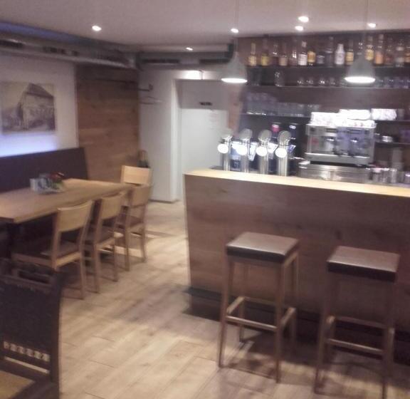 ホテル Pension Sunnseitn   Gasthof   Café   Weinkeller