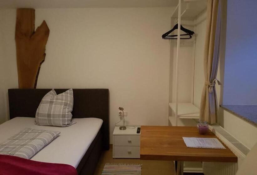 ホテル Pension Sunnseitn   Gasthof   Café   Weinkeller