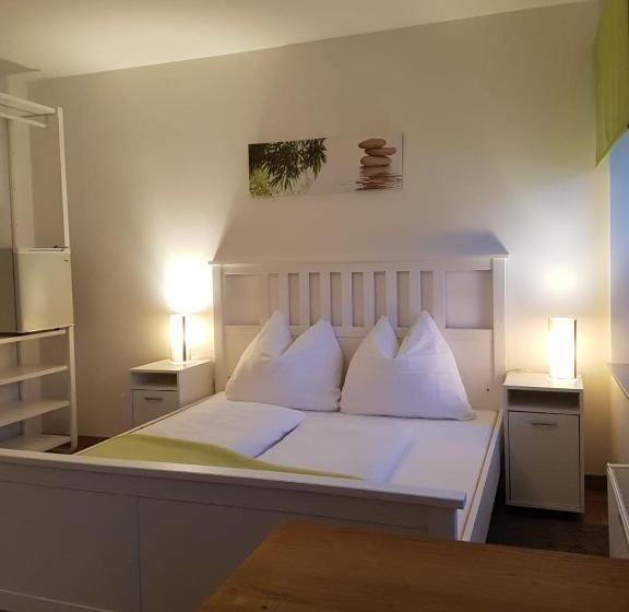 ホテル Pension Sunnseitn   Gasthof   Café   Weinkeller