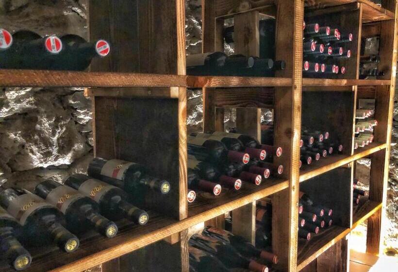 هتل Schloss Lerchenhof