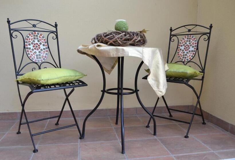 هتل Schloss Lerchenhof