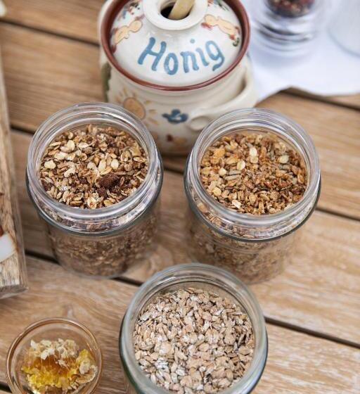 هتل Schloss Lerchenhof