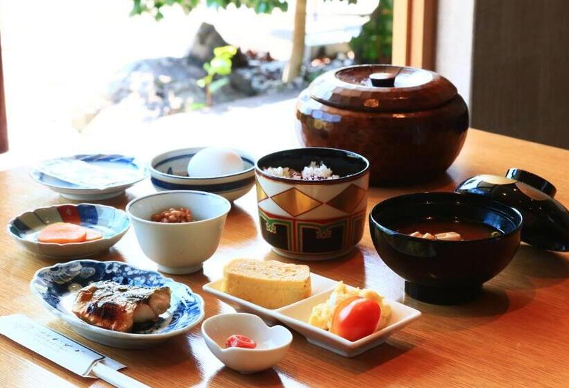 日本料理旅館いすゞ