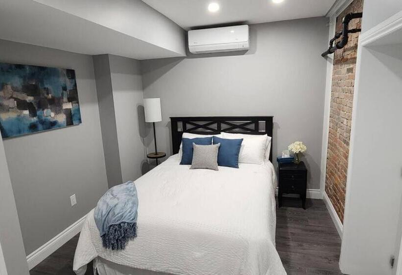 هتل 12  Exec 1bd Wifi Ac Workspace