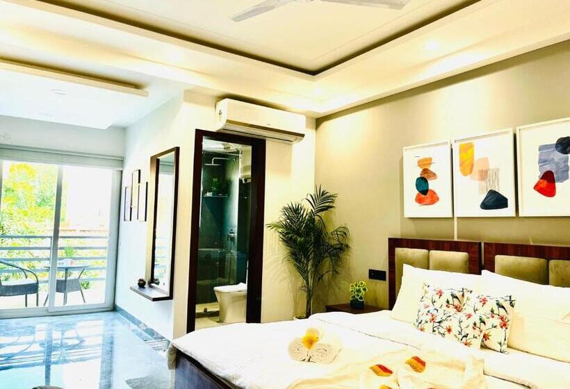 فندق Bluo Studio1 Dlf Cybercity   Balcony, Gym Tt, Lift