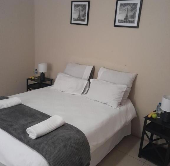 هتل کپسول Softlife Guest House