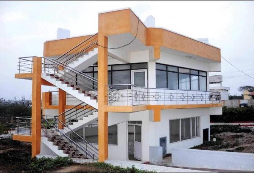 Отель Brindavan Beach Resort & Restaurant
